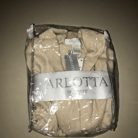 Arlotta cashmere blend robe M/L - Picture 6 of 7